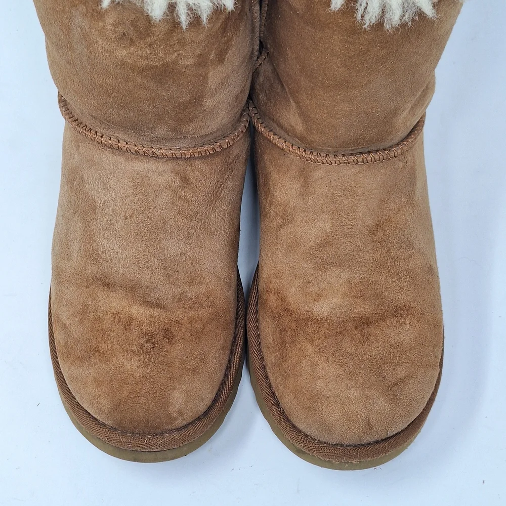 UGG Bailey Bow Corduroy Chestnut With Two Bows